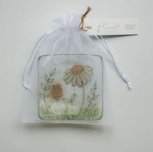 Load image into Gallery viewer, Golden Daisy fused glass small dish in organza gift bag hand made by Flow Glass Kirkwall Orkney Islands Scotland