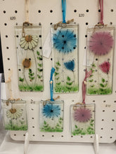Load image into Gallery viewer, Golden Daisy Small Hanging
