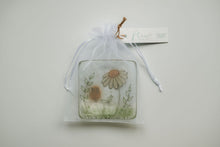 Load image into Gallery viewer, Golden Daisy fused glass small dish in organza gift bag. hand made by Flow Glass Kirkwall Orkney Islands Scotland 
