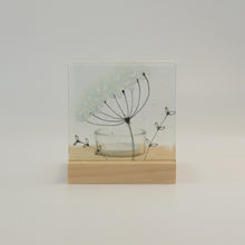 Load image into Gallery viewer, Cow Parsley tea light holder by Flow Glass Orkney Isles Soctland
